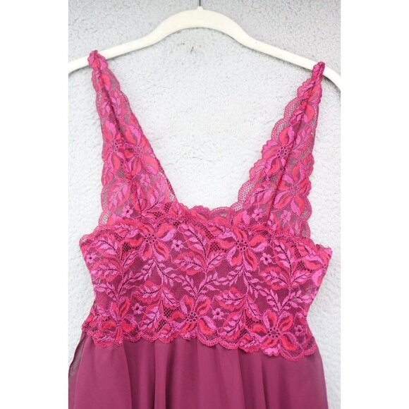 Fantasy Lingerie Vtg. Lace Asymmetrical Hem Nightie-Size Medium-Burgundy-Y2K - Picture 3 of 8